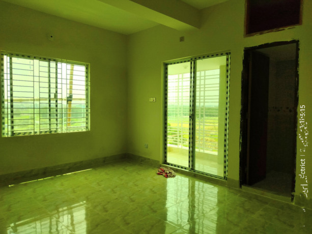 daun-pement-krei-flzate-uthte-parben-big-2