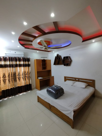 spacious-elegant-furnished-4bhk-apartment-for-rent-big-0